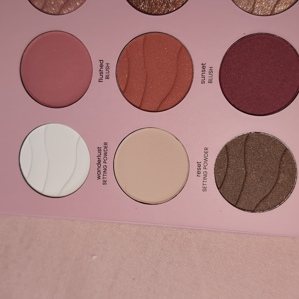 Beauty treats Full Face Beauty Kit-NIB - Picture 5 of 7
